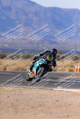 media/Dec-17-2023-CVMA (Sun) [[bf0c04832d]]/Race 2 Amateur Supersport Open/